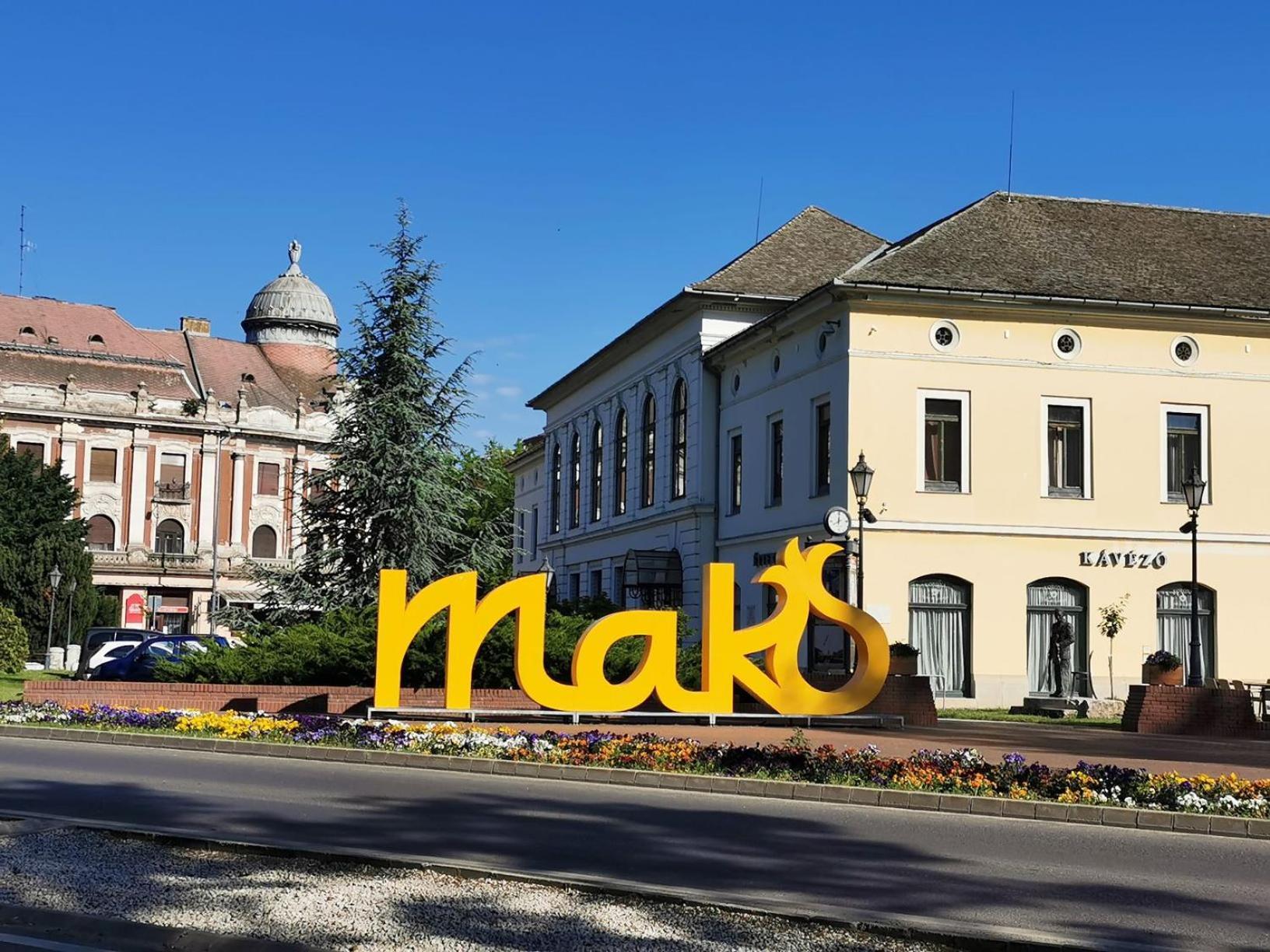 Marusius Apartmanház Makó Exterior foto